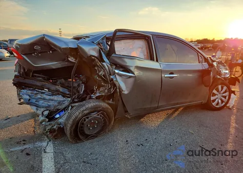 2015 Nissan Sentra S z USA, uszkodzony, nr VIN 3N1AB7APXFY366102